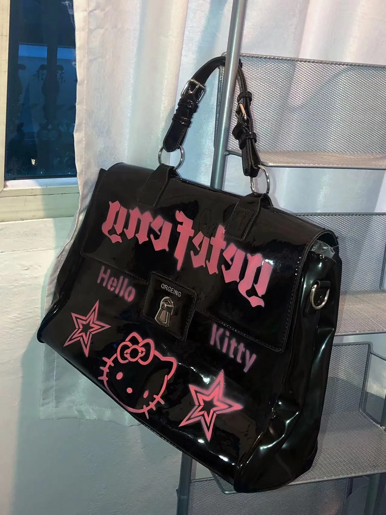 Hello Kitty Women's Fashion Handbag Stylish PU Leather Crossbody Satchel